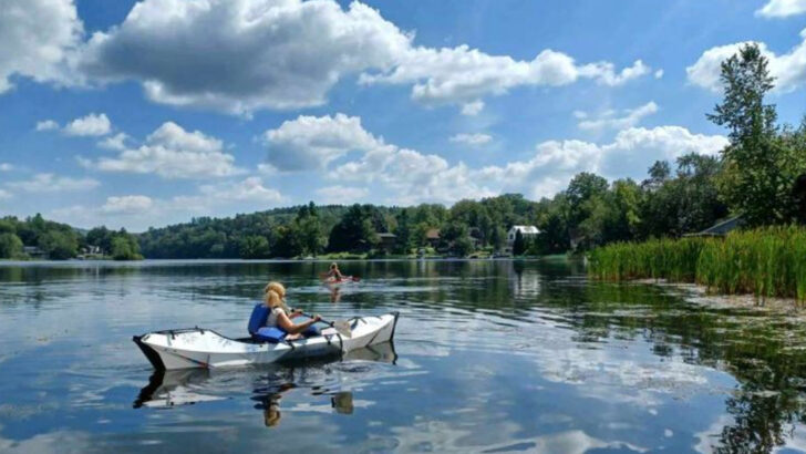11 Hidden Lakes in Massachusetts Perfect For A Quiet Spring Day