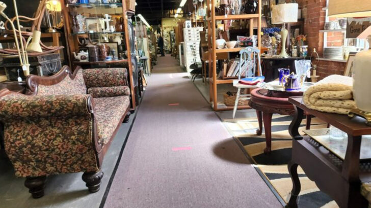 11 Massachusetts Antique Stores Filled With Strange and Unexpected Finds