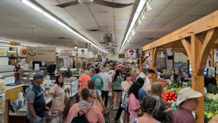 11 Pennsylvania Markets Packed With Homemade Foods, Local Produce, and Friendly Vendors