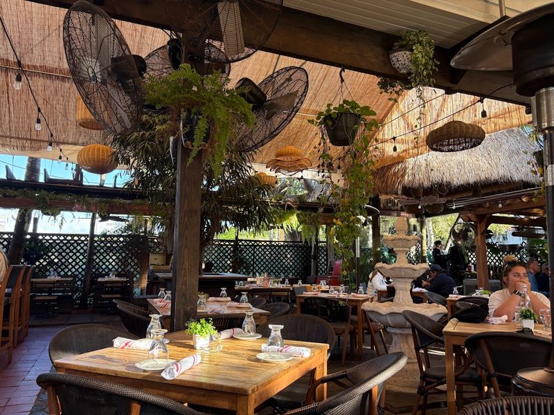 Versailles Restaurant