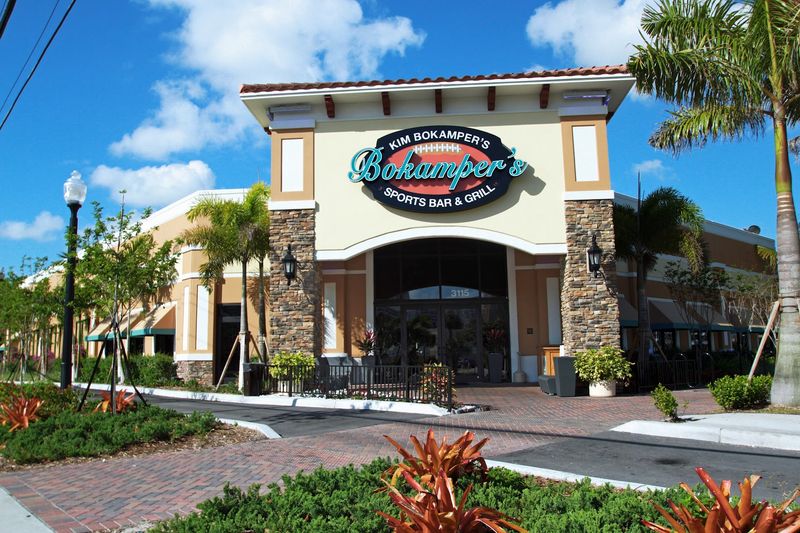 Bokamper&rsquo;s Sports Bar & Grill