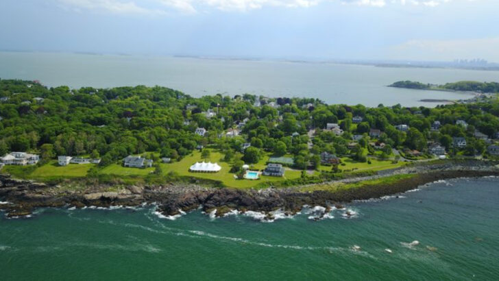 12 Quiet Coastal Escapes in Massachusetts Without The Big Crowds