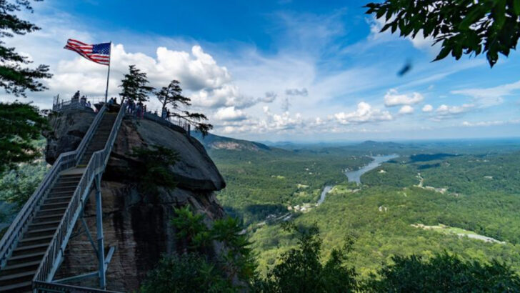 12 Spring Destinations in North Carolina That Feel Fresh And Colorful