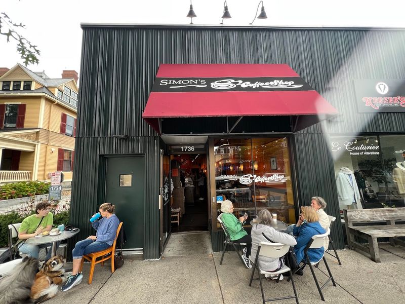 Simon&rsquo;s Coffee Shop
