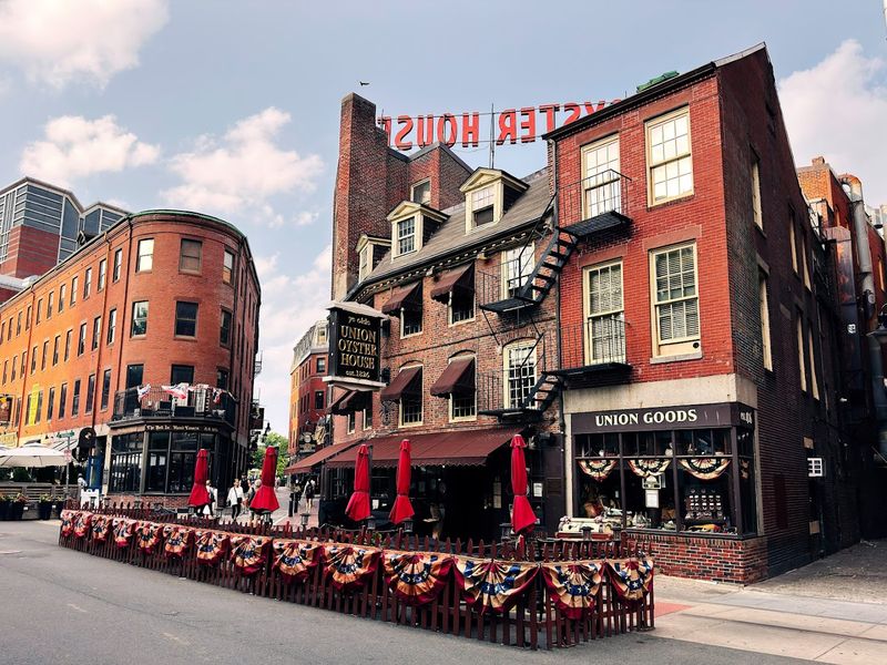 Union Oyster House (Boston, 1826)