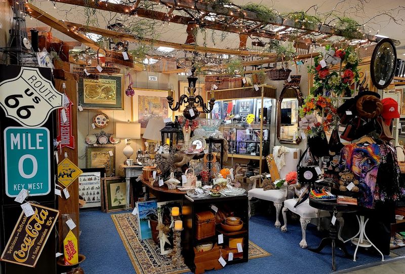 Springfield Antique Center, Clark County