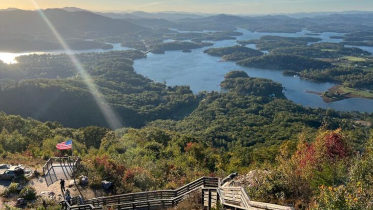 13 Georgia Scenic Overlooks Worth Visiting During Clear May Days