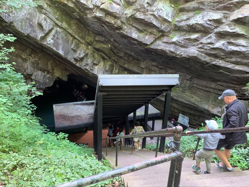 Penn's Cave - Centre Hall, Pennsylvania