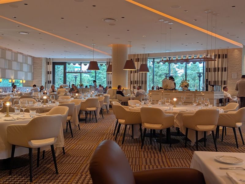 Rare Steakhouse 