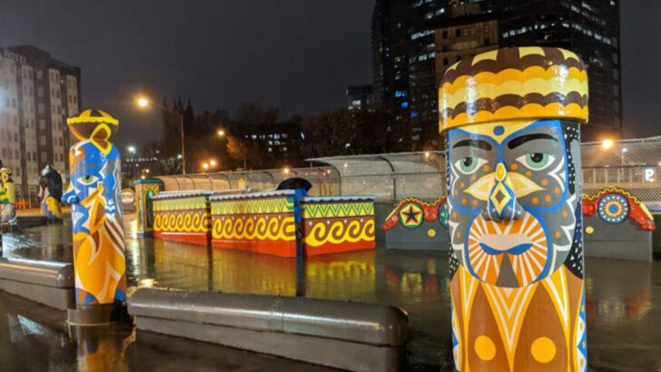 A Colorful Roadside Folk Art Spot in Georgia Full of Creative Expression