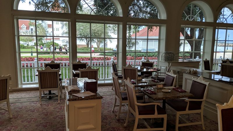 A Hidden Tea Retreat Near Orlando's Resort District