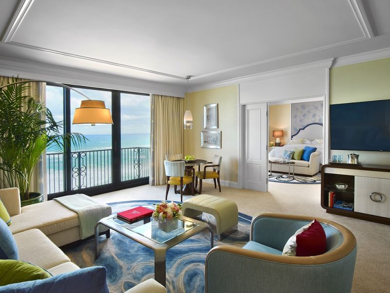 Guest Rooms That Balance Comfort and Tradition
