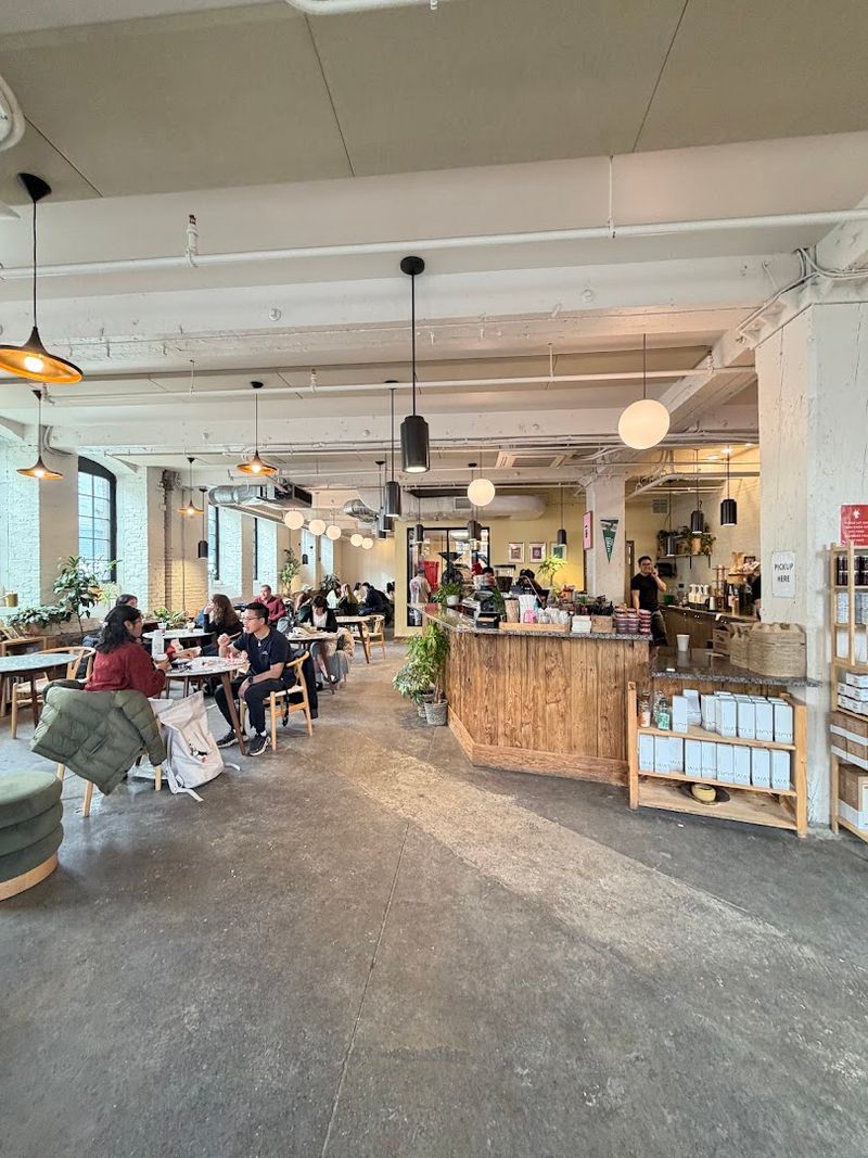 C&agrave;ph&ecirc; Roasters