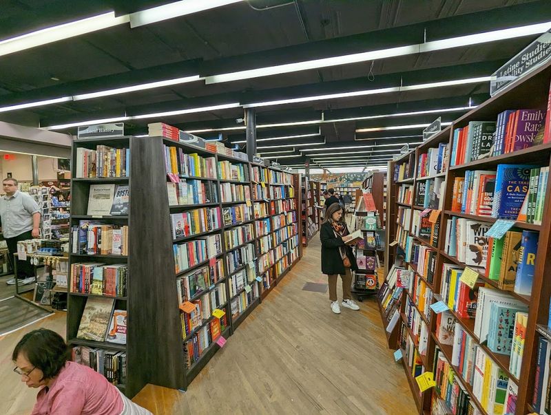 Shelves That Reward Slow Browsing