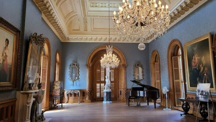 A Wealthy Couple Honeymooned in Italy for Three Years and Came Home to Build This 18,000-Square-Foot Georgia Mansion