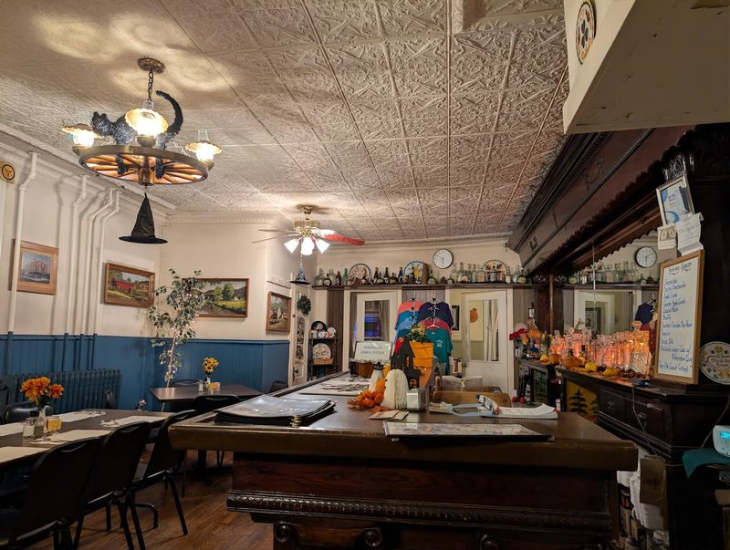 Deitsch Eck Restaurant (Lenhartsville)