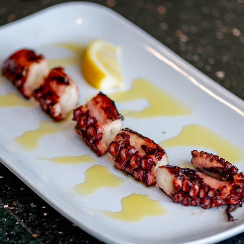 Demos Restaurant