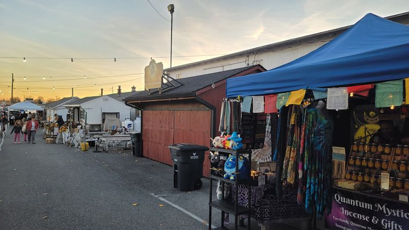 Roots Country Market & Auction &mdash; Manheim