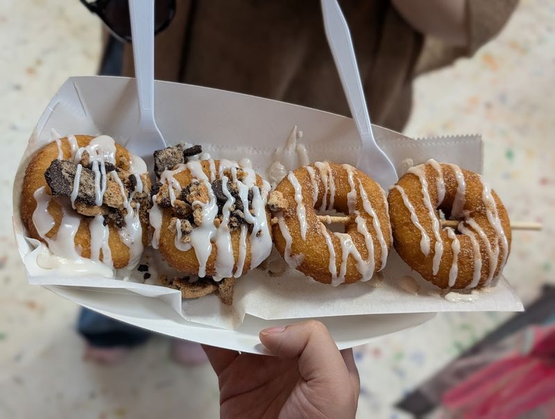 Duck Donuts Food Truck, Dare County