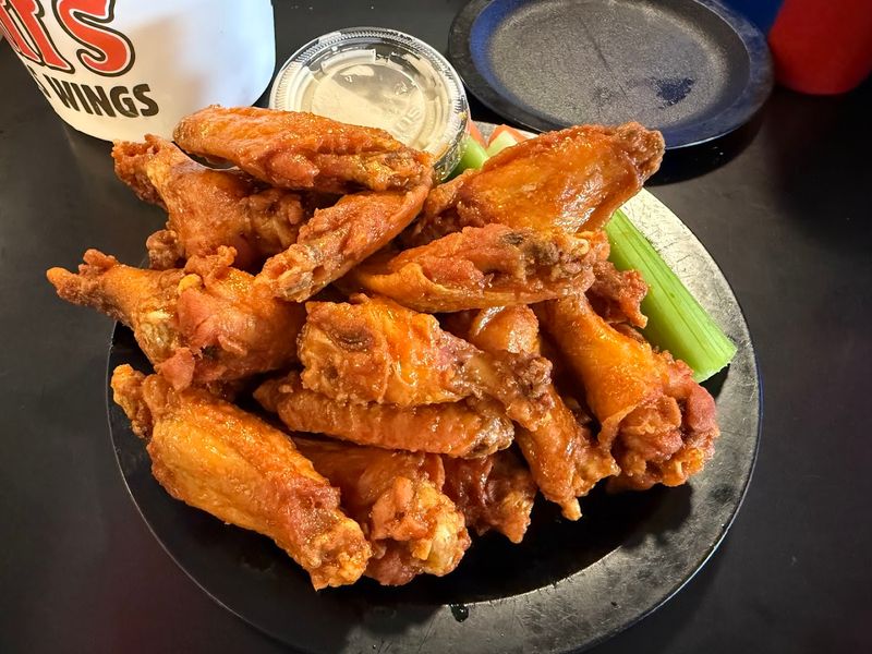 Duff's Famous Wings – Amherst, New York