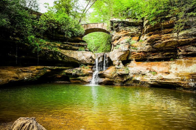 Old Man&rsquo;s Cave Upper & Lower Falls