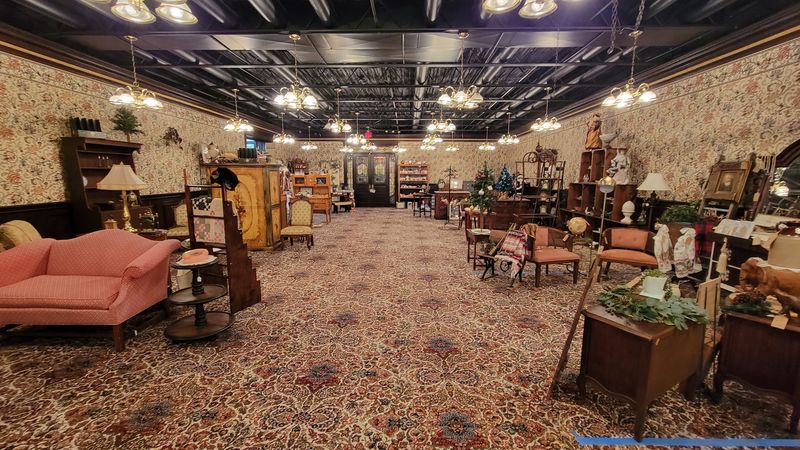 Hartville Antique Mall