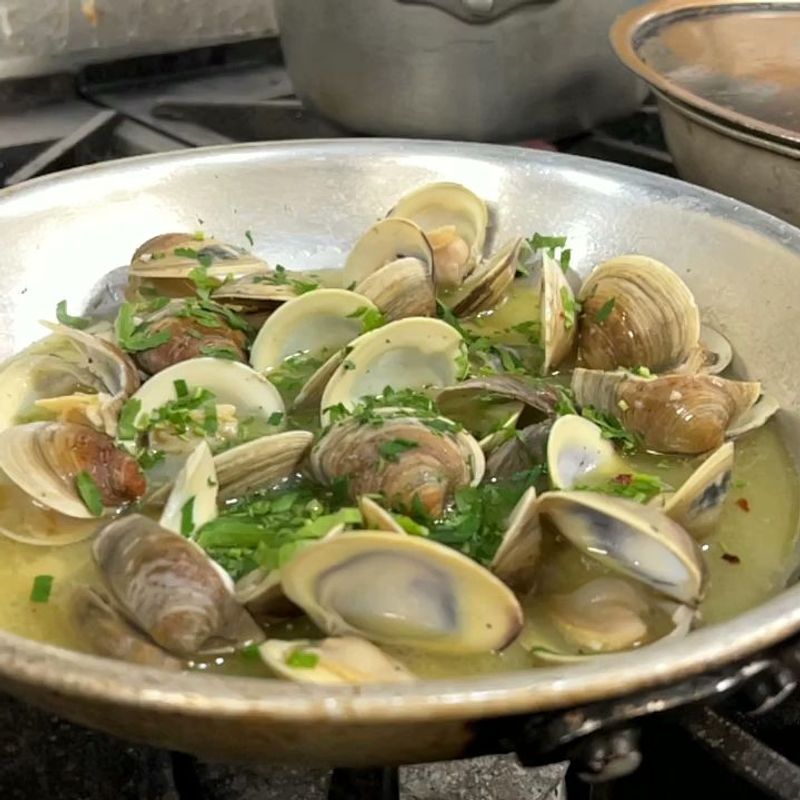 Signature Dishes That Keep Regulars Returning