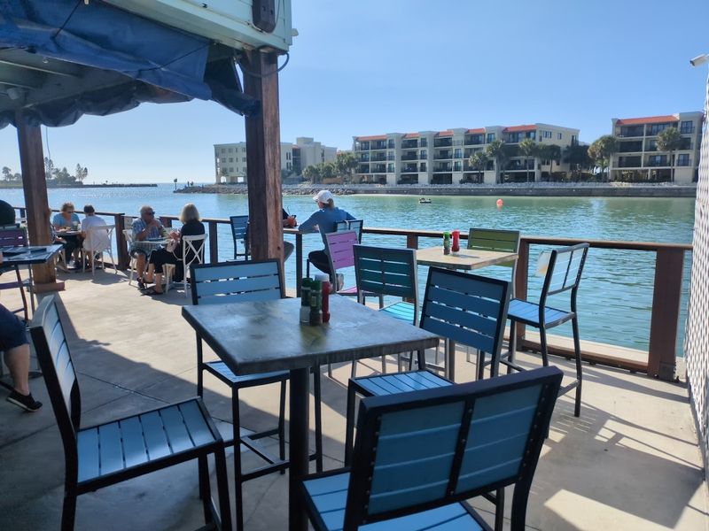 Buoy's Waterfront Bar & Grill &mdash; St. Pete Beach