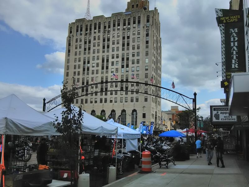 Curious at Crossroads: Oddities Fest (June)