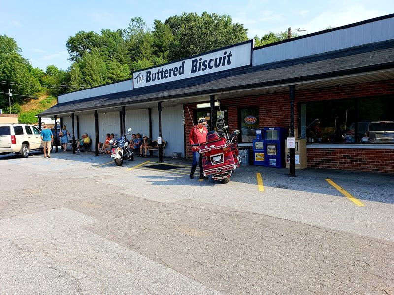 The Buttered Biscuit (Waynesville)