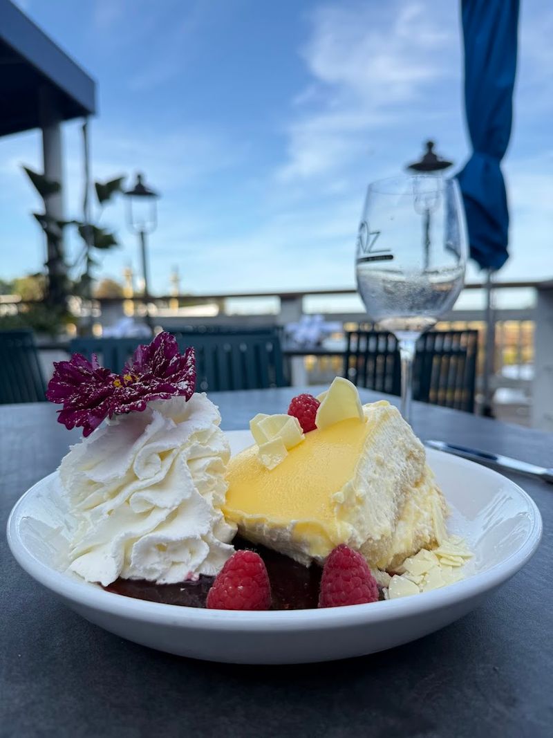 Finz Seafood & Grill &ndash; Salem, Massachusetts