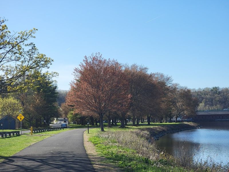 Canalside Rail Trail &ndash; Turners Falls (Montague)