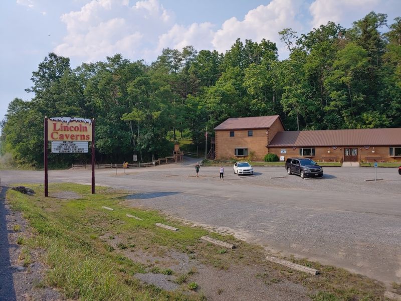 Lincoln Caverns