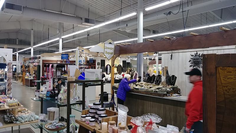 Hartville MarketPlace & Flea Market