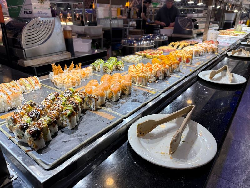 Umi Sushi & Seafood Buffet 