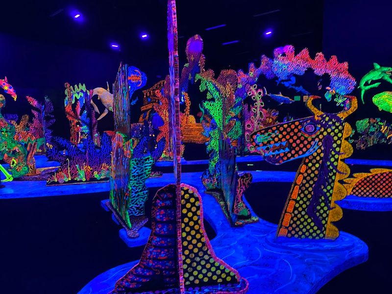 Glow-in-the-Dark Mini Golf at Putting Edge