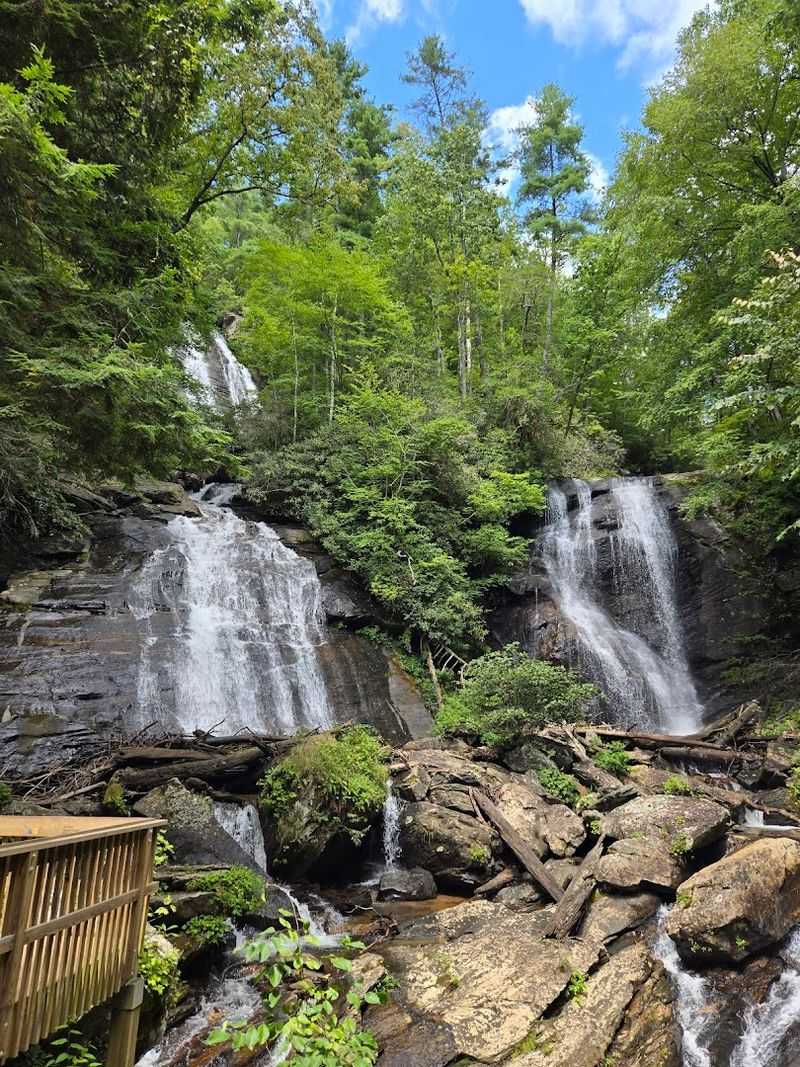 Anna Ruby Falls 