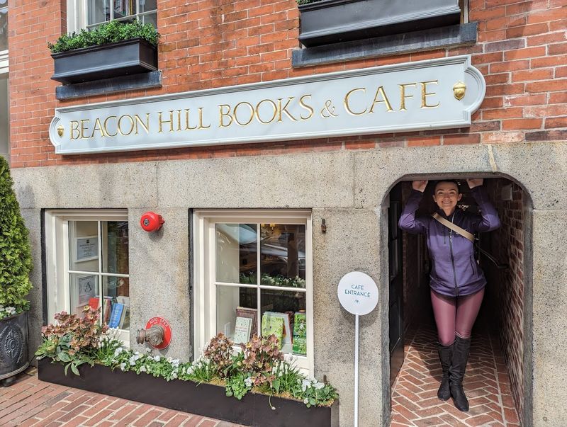 Beacon Hill Books & Caf&eacute; - Boston, MA