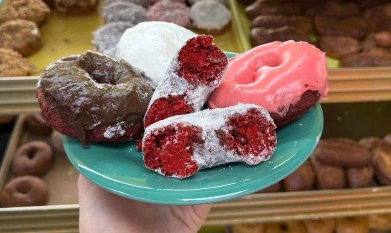 Donald's Donuts 