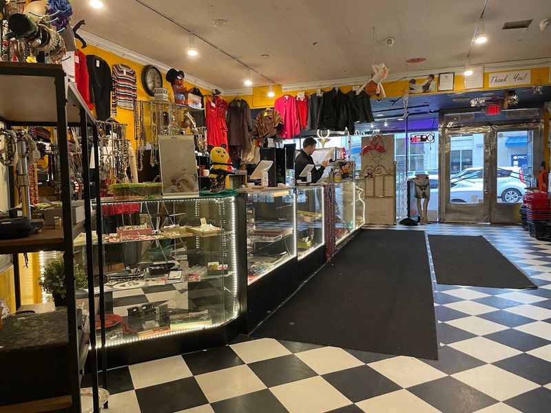 Strong Mix of Vintage, Everyday, and Occasional Designer Pieces