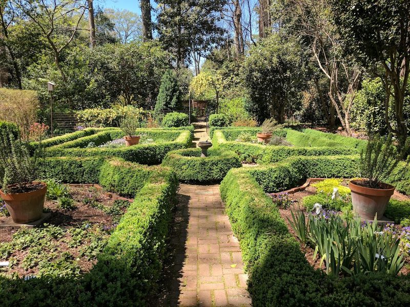 Wing Haven Garden & Bird Sanctuary (Charlotte)