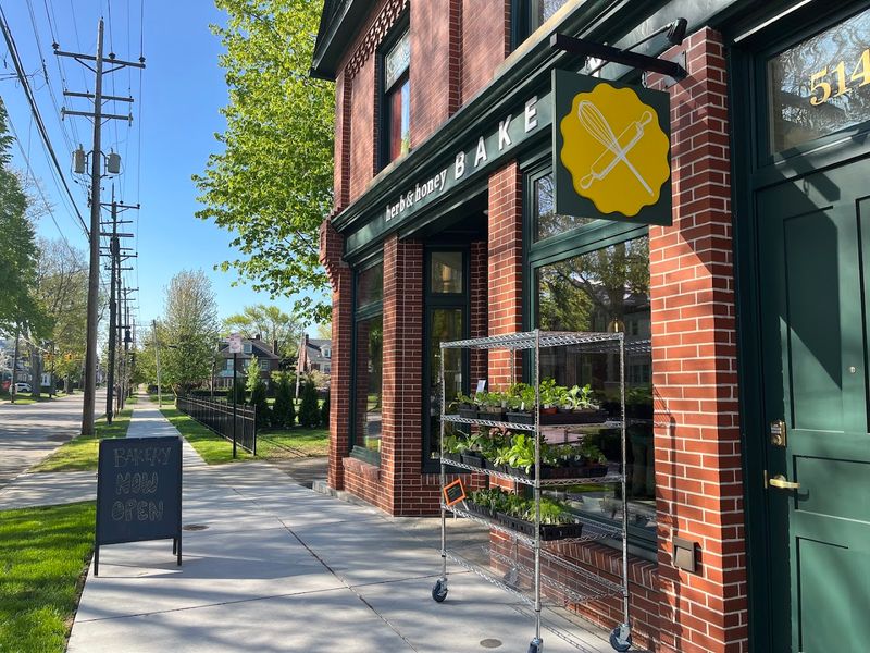 Herb & Honey Bakery
