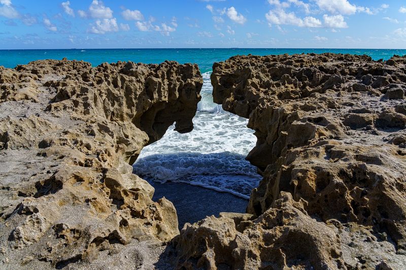 Blowing Rocks Preserve 