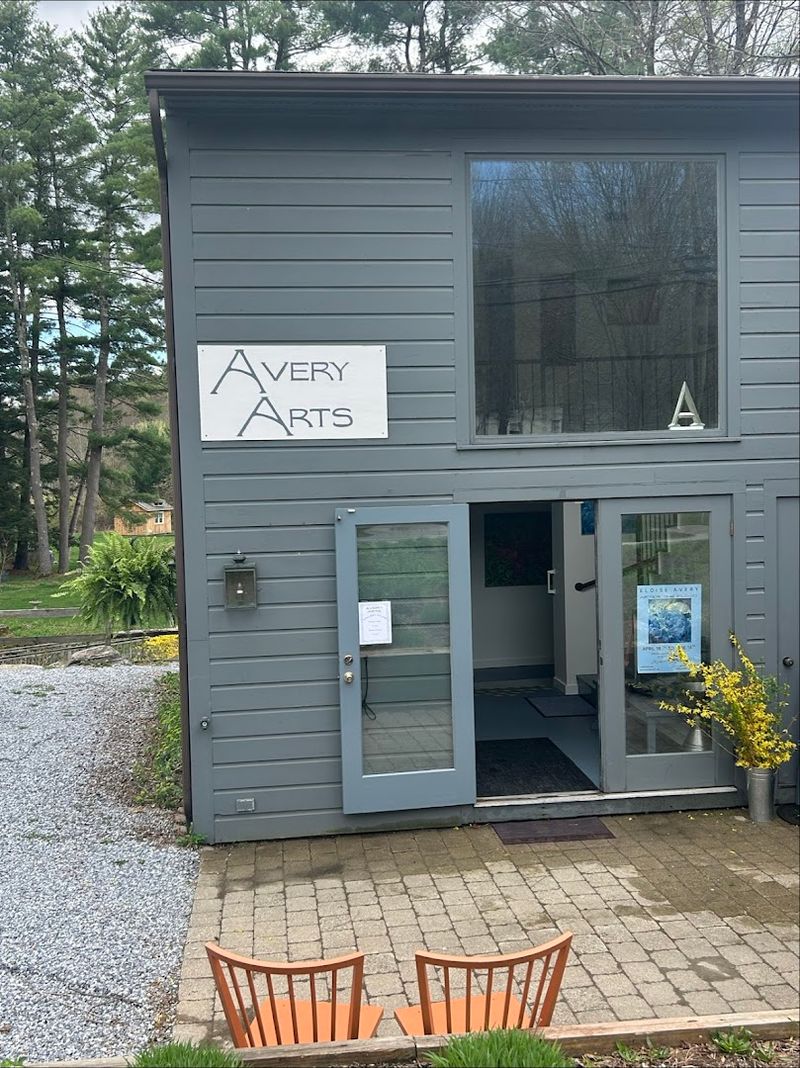 Avery Galleries - Egremont