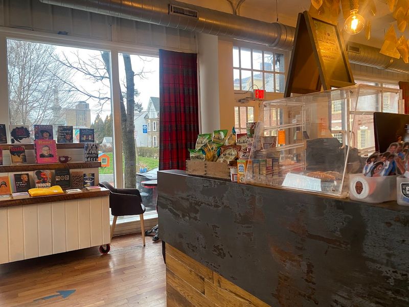 Uncle Bobbie&rsquo;s Coffee & Books