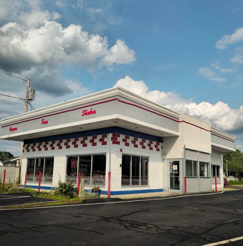 KC's Classic Burger Bar &mdash; North Attleborough