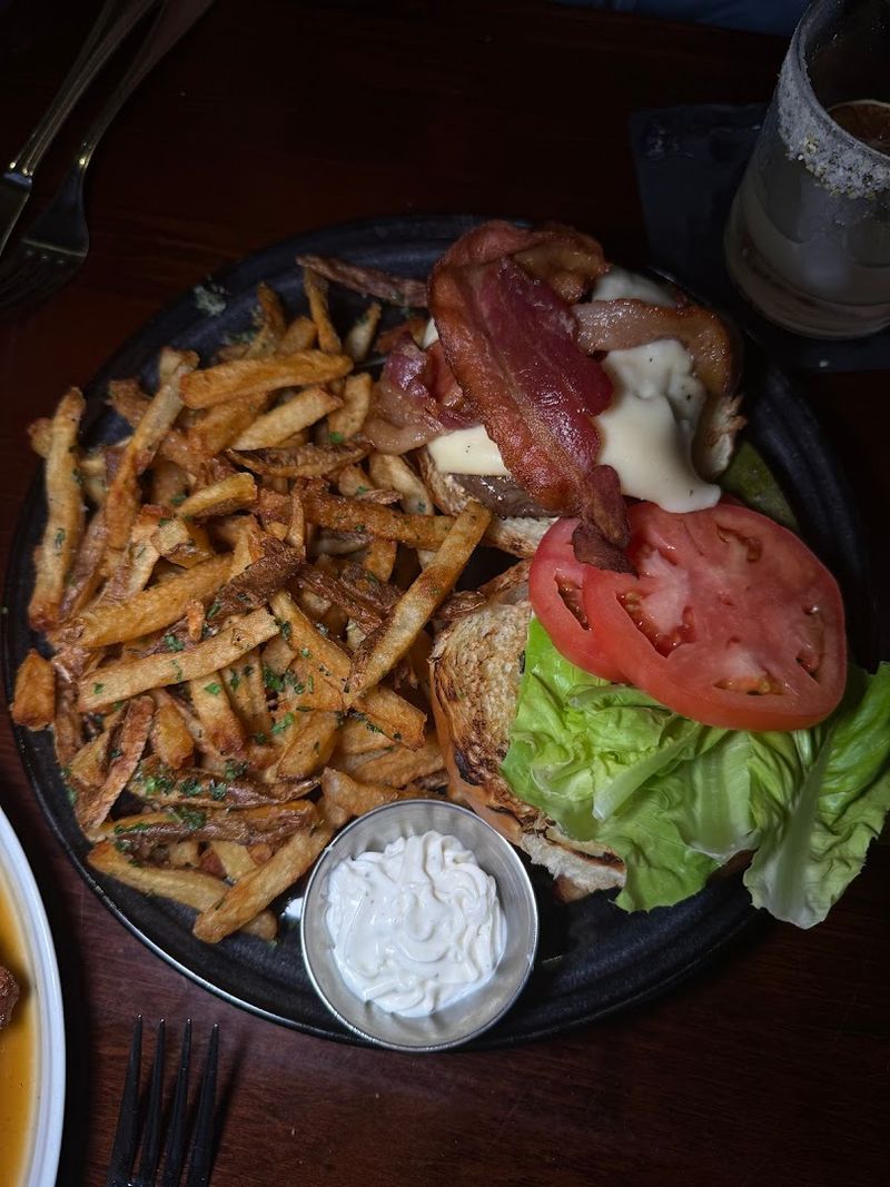 The Famous Sin Burger Keeps Winning Fans