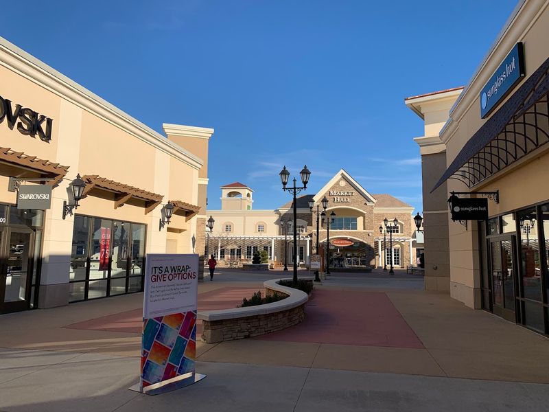 Charlotte Premium Outlets