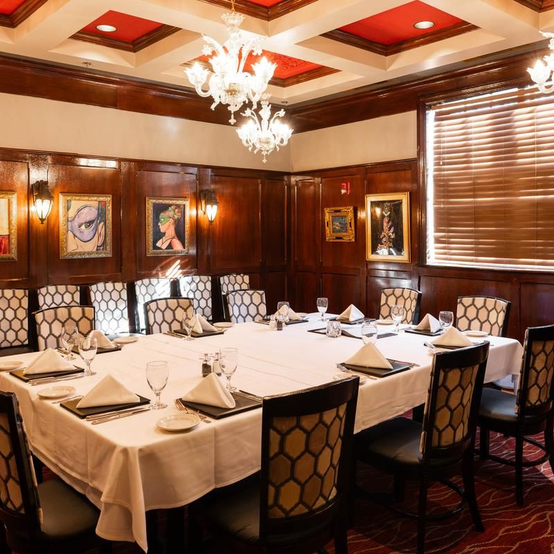 Rey's Restaurant 