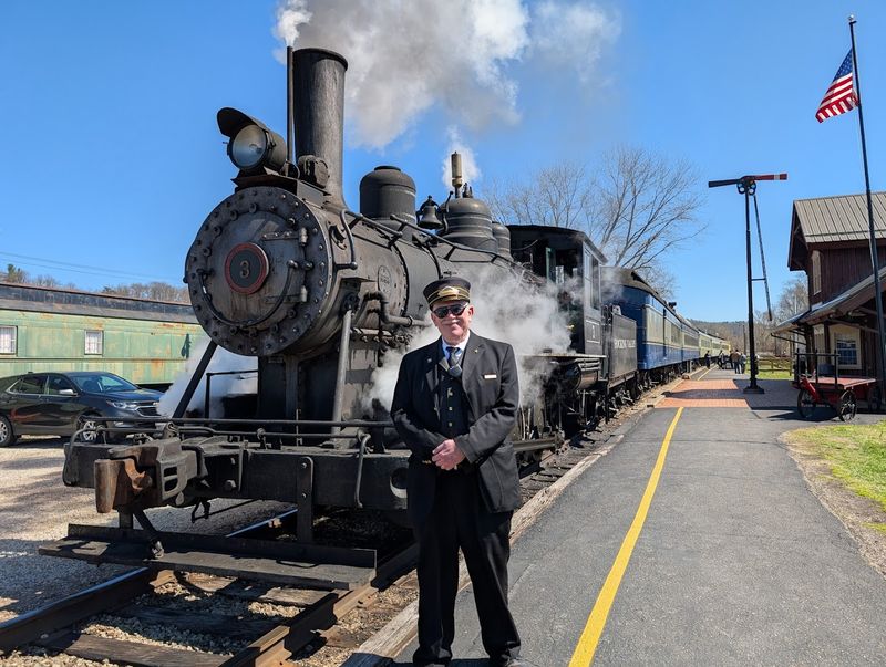 Hocking Valley Scenic Railway - East Logan Round Trip